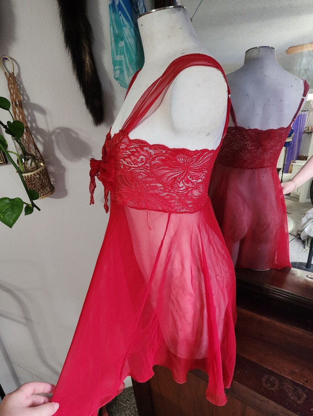 Red Sheer Vintage Victorias Secret Nightie - Picture 5 of 6